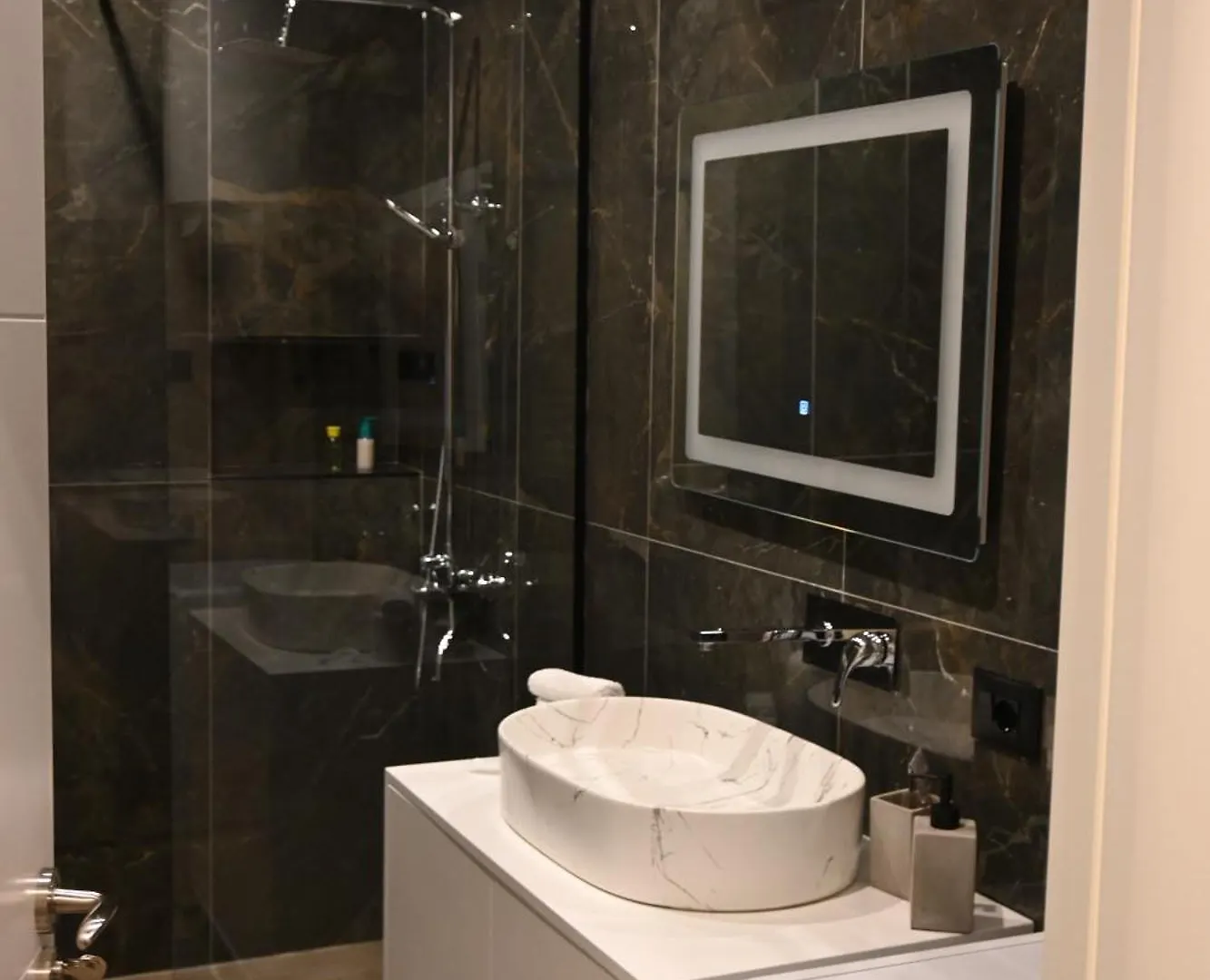Apartment Stayin Tirana